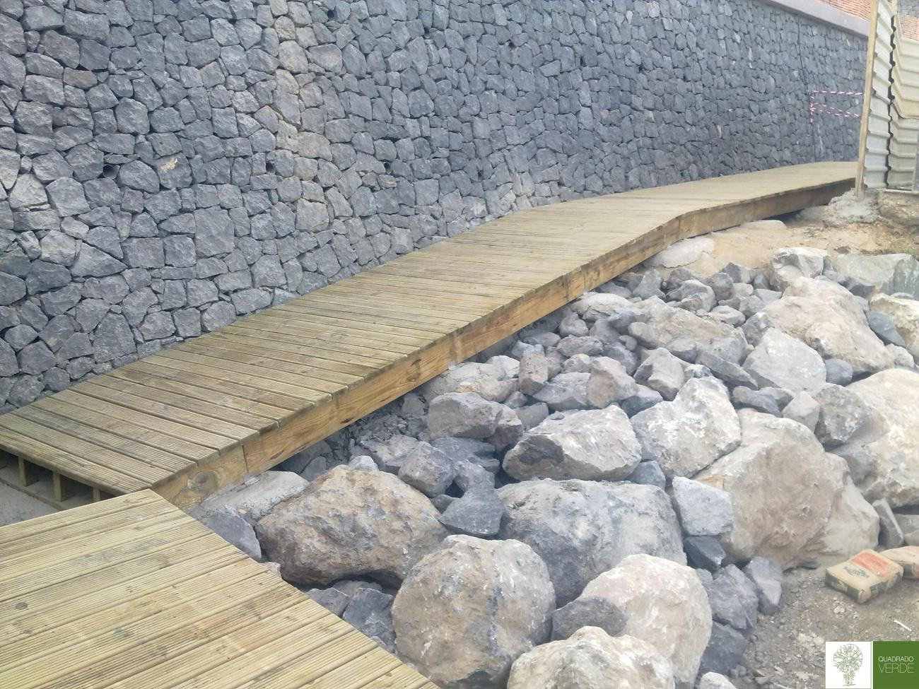 Plataforma de madera firme